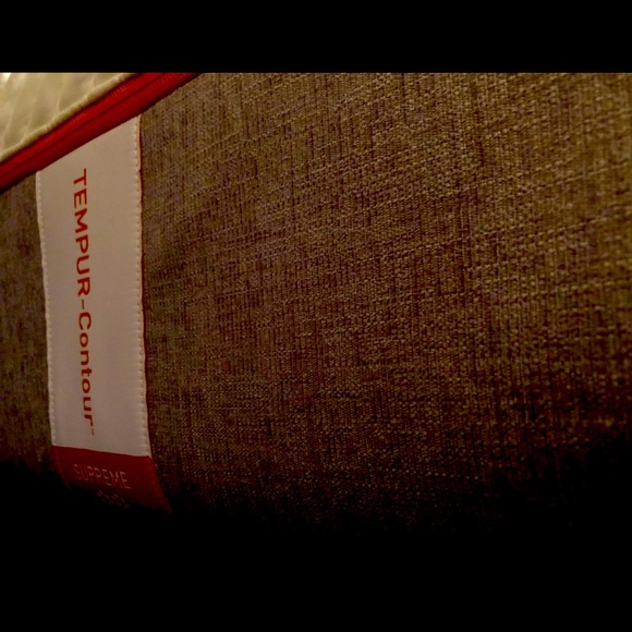 Great condition!Gently used with mattress protector in the guest room. - Picture 1 of 3